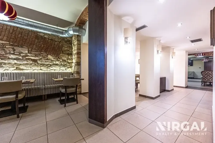Prodej restaurace, Praha - Vinohrady, Balbínova, 198 m2