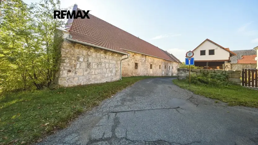 Prodej výrobních prostor, Holany, 241 m2