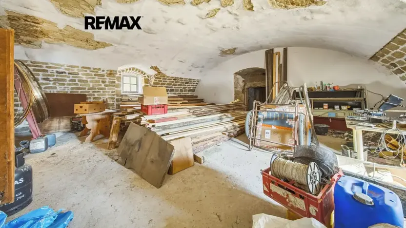 Prodej výrobních prostor, Holany, 241 m2