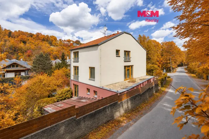 Prodej rodinného domu, Praha - Dejvice, V Šáreckém údolí, 230 m2
