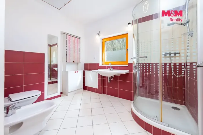 Prodej rodinného domu, Praha - Dejvice, V Šáreckém údolí, 230 m2