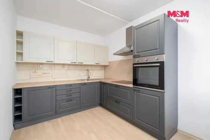 Prodej bytu 3+1, Teplice - Prosetice, Krajní, 72 m2