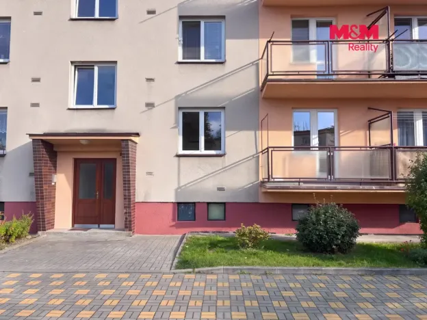 Pronájem bytu 3+1, Pardubice - Bílé Předměstí, Na Drážce, 67 m2