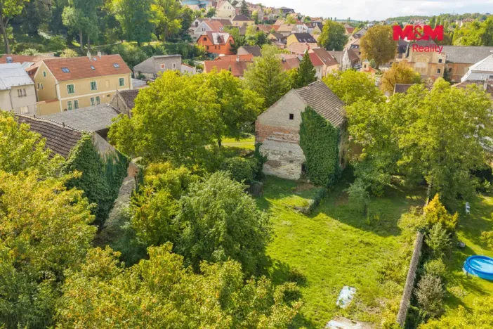 Prodej obchodního prostoru, Buštěhrad, Náměstí, 4516 m2