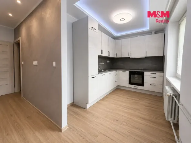 Prodej bytu 2+1, Ústí nad Labem - Bukov, Dukelských hrdinů, 52 m2