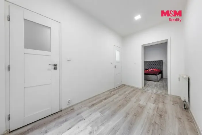 Prodej komerční nemovitosti, Karlovy Vary, Moravská, 85 m2