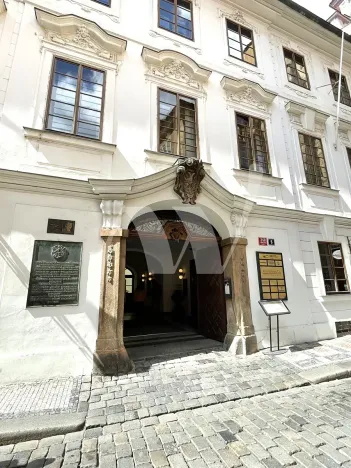 Pronájem kanceláře, Praha - Staré Město, Husova, 167 m2