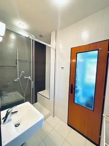 Prodej bytu 2+1, Karlovy Vary, Poděbradská, 56 m2