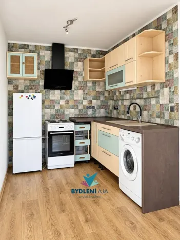 Pronájem bytu 2+kk, Teplice, V závětří, 41 m2