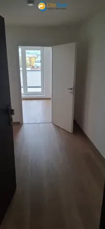 Pronájem bytu 2+kk, Olomouc, Varšavské nám., 43 m2