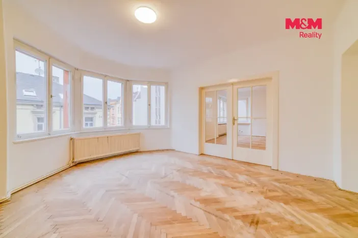 Prodej bytu 4+1, Cheb, Májová, 121 m2