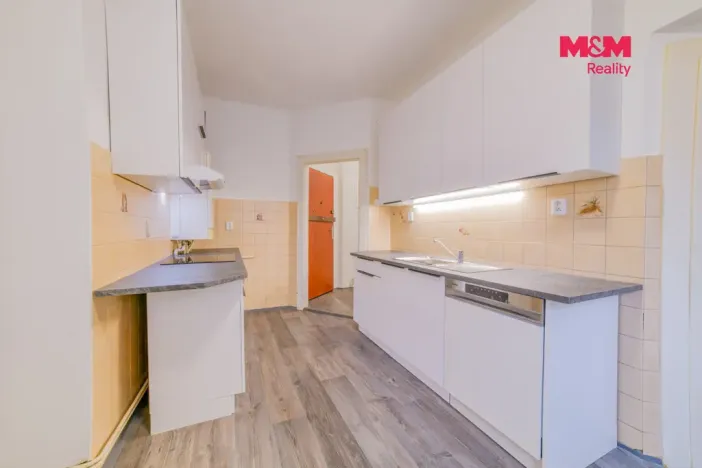 Prodej bytu 4+1, Cheb, Májová, 121 m2