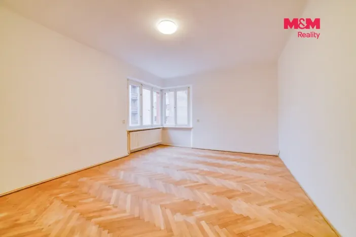 Prodej bytu 4+1, Cheb, Májová, 121 m2