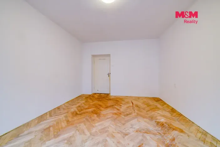 Prodej bytu 4+1, Cheb, Májová, 121 m2