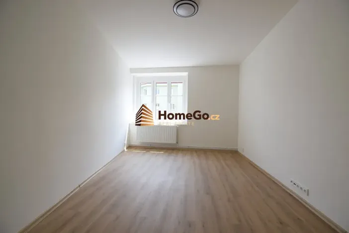 Pronájem bytu 1+kk, Praha - Nusle, Žateckých, 31 m2
