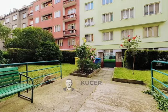 Pronájem bytu 1+kk, Praha - Vinohrady, V Horní Stromce, 22 m2