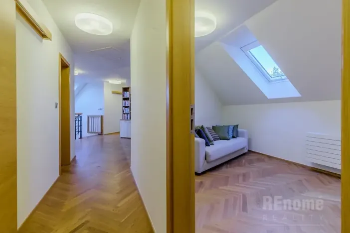 Prodej rodinného domu, Třebotov, V Zálesí, 300 m2