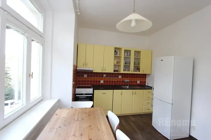 Pronájem bytu 2+1, Praha - Žižkov, Lupáčova, 67 m2