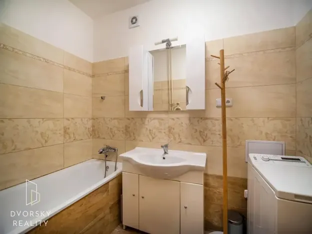 Prodej bytu 3+1, Praha - Vršovice, Novorossijská, 78 m2