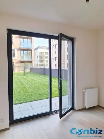 Pronájem bytu 2+kk, Praha - Karlín, Švarcova, 57 m2