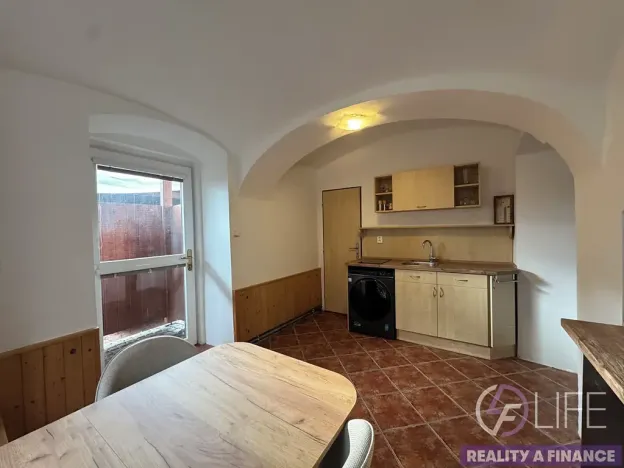 Pronájem bytu 1+1, Vrchlabí, Nám. Míru, 30 m2