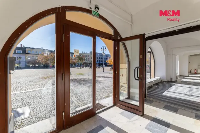 Prodej obchodního prostoru, Bruntál, nám. Míru, 550 m2