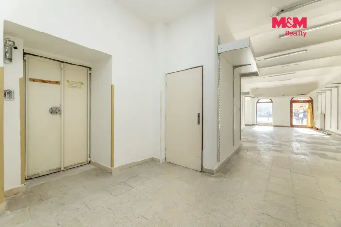 Prodej obchodního prostoru, Bruntál, nám. Míru, 550 m2