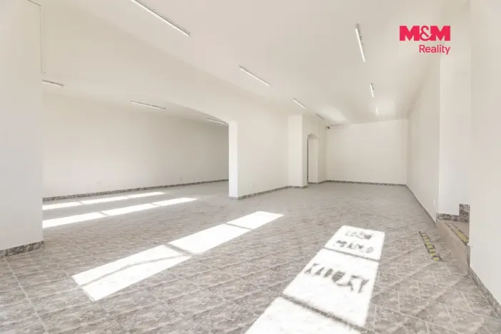 Prodej obchodního prostoru, Bruntál, nám. Míru, 550 m2