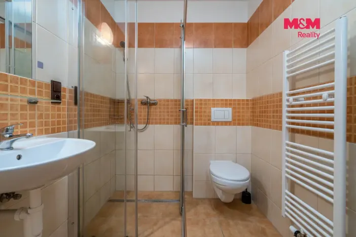 Prodej činžovního domu, Nehvizdy, Pražská, 300 m2