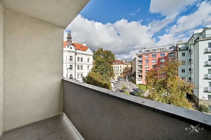 Pronájem bytu 2+1, Praha - Vršovice, Petrohradská, 59 m2