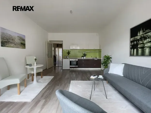 Pronájem bytu 2+kk, Praha - Holešovice, Farského, 51 m2