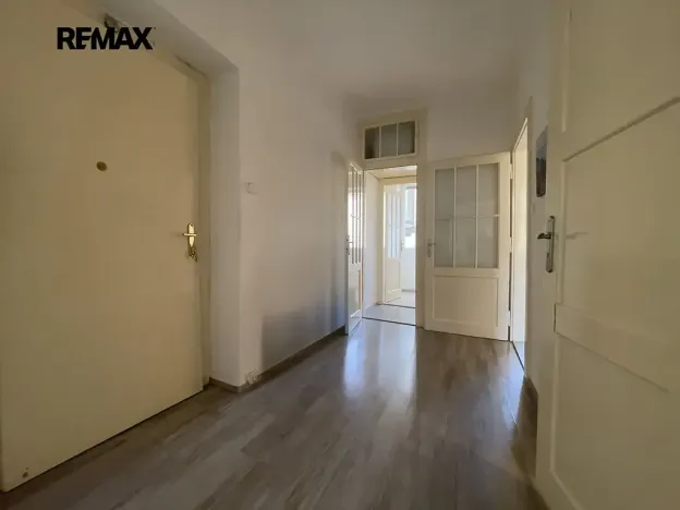 Pronájem bytu 2+kk, Praha - Holešovice, Farského, 51 m2