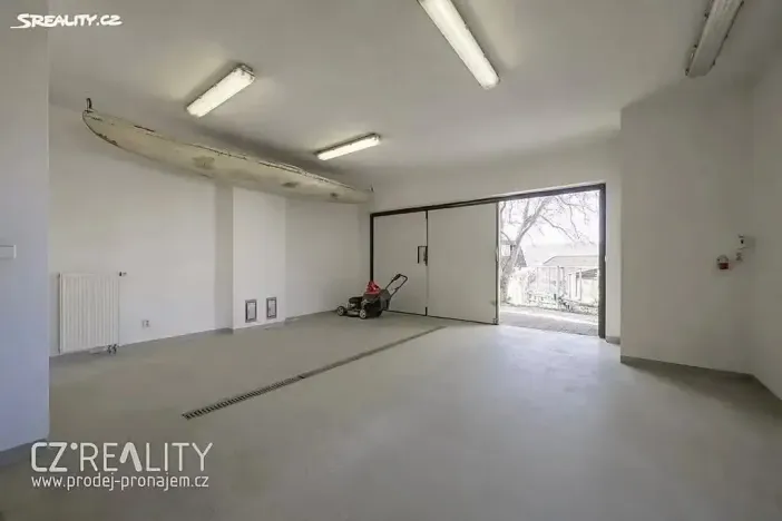 Prodej rodinného domu, Praha - Lipence, Na Bambouzku, 308 m2