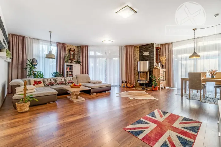 Prodej rodinného domu, Jesenice - Horní Jirčany, 230 m2