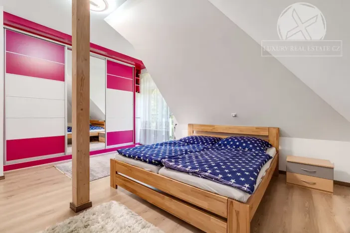Prodej rodinného domu, Jesenice - Horní Jirčany, 230 m2