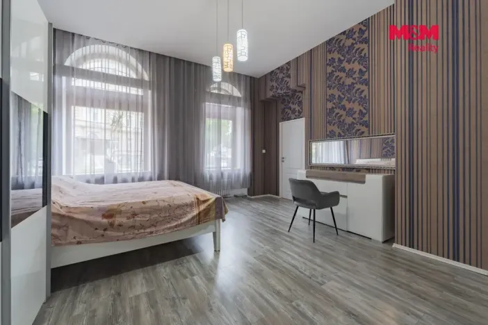 Prodej činžovního domu, Karlovy Vary, nábřeží Jana Palacha, 340 m2